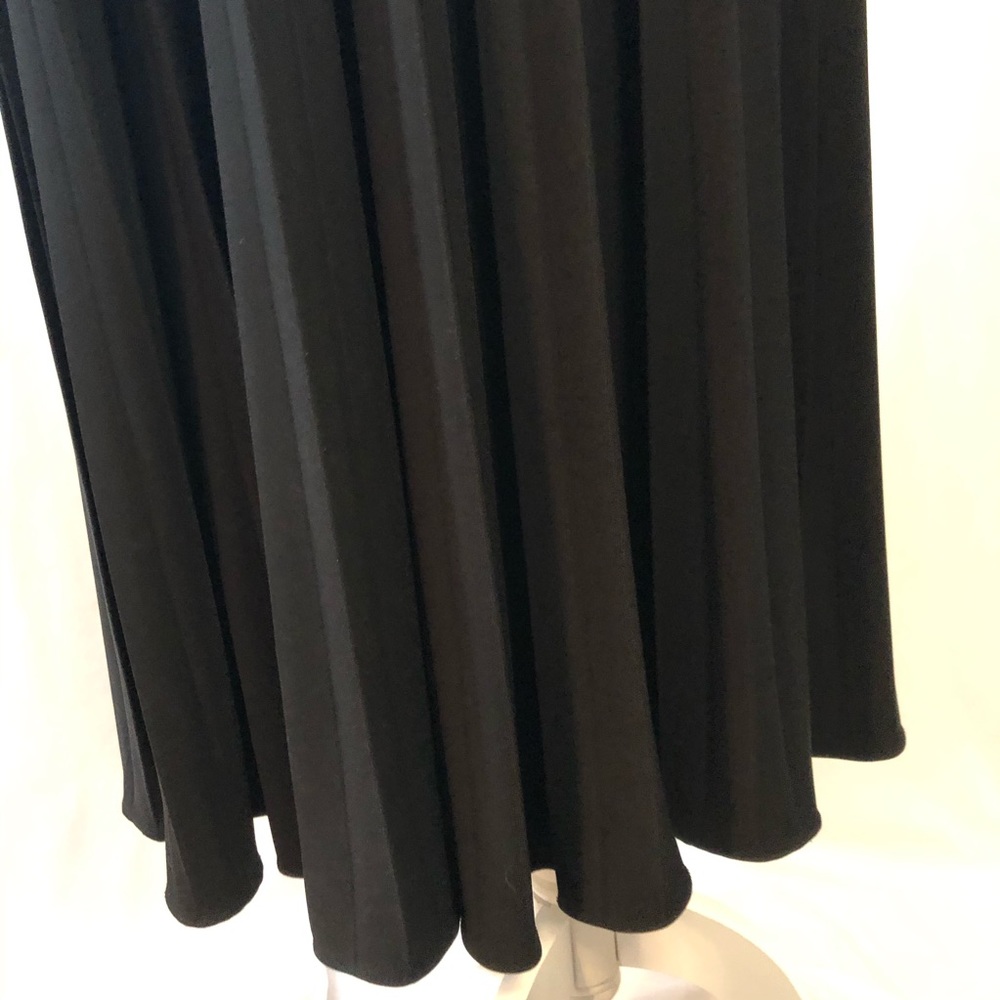 BOGO🖤 MARILYN MONROE BLACK MIDI FLOWY V NECK - Picture 3 of 8